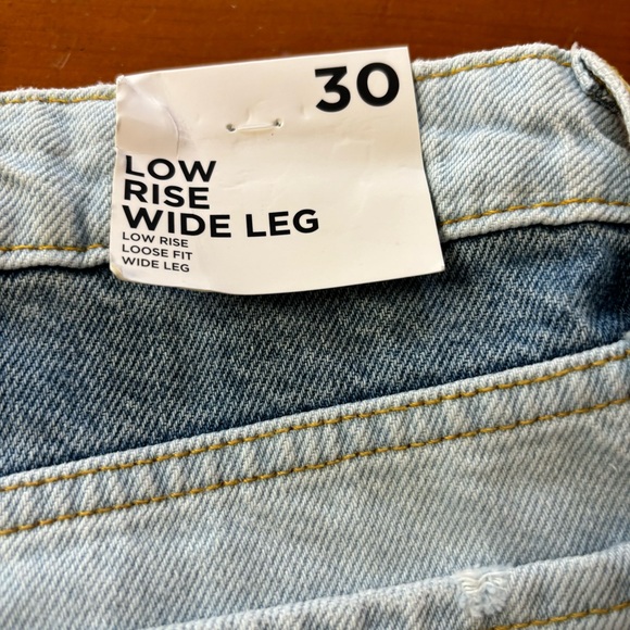 NWT Forever 21 Color-blocked Women’s Low Rise Wide Leg Jeans Size 30 - Picture 11 of 16